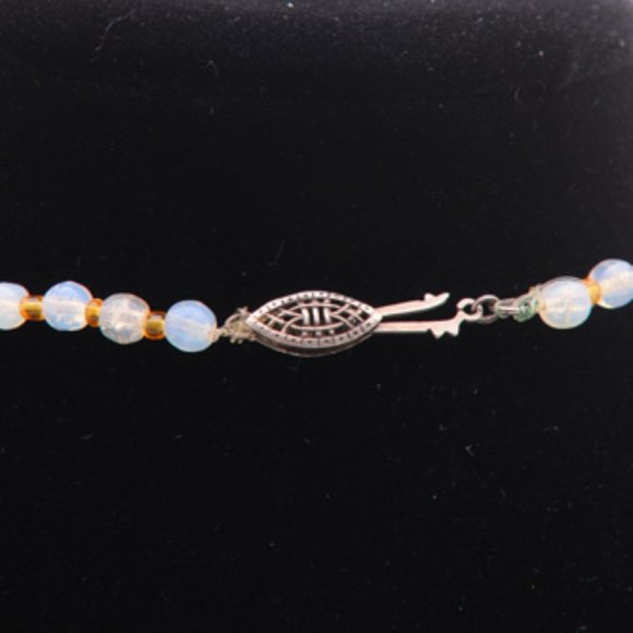 Vintage Smoky White and Gold Glass Crystal Bead Necklace from the 1940s - Picture 4 of 6